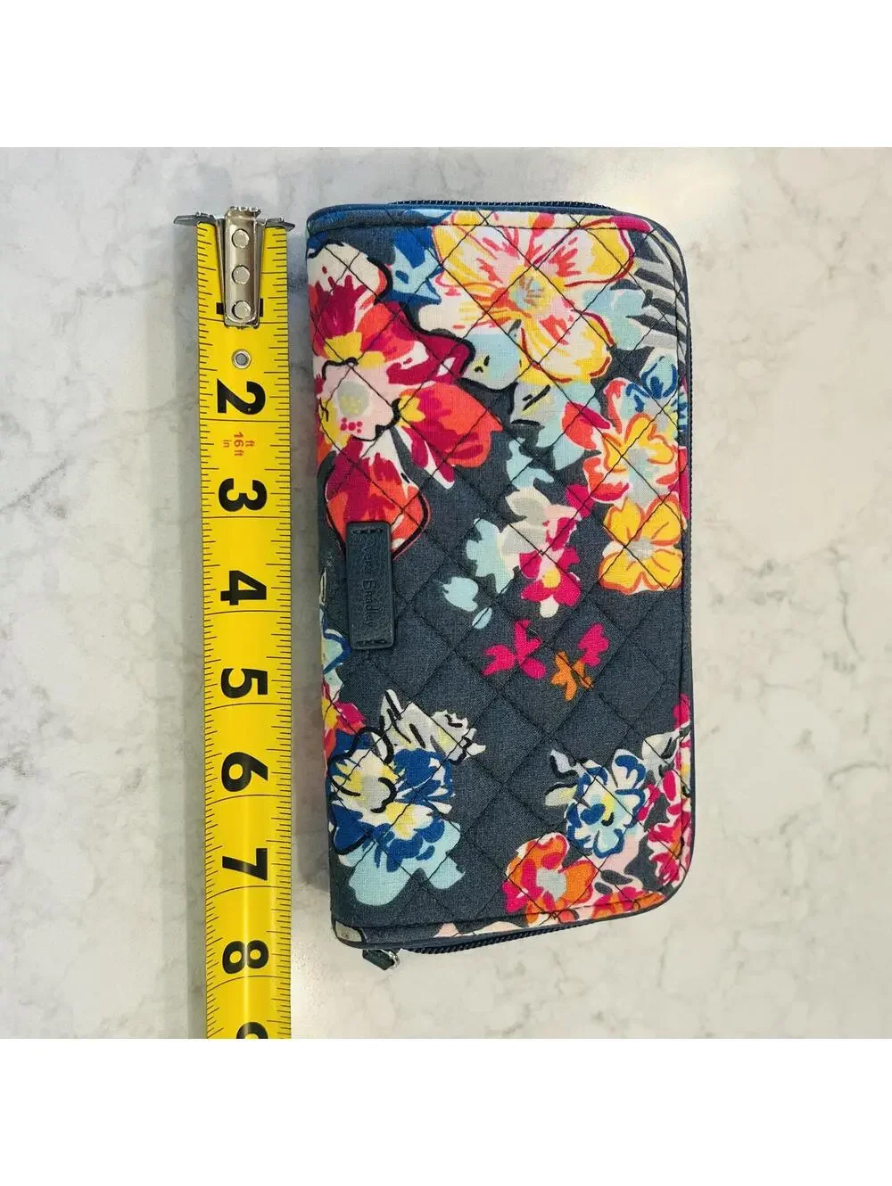 Vera Bradley Pretty Posies Georgia Wallet Gray Flowers Excellent Condition - Picture 6 of 7